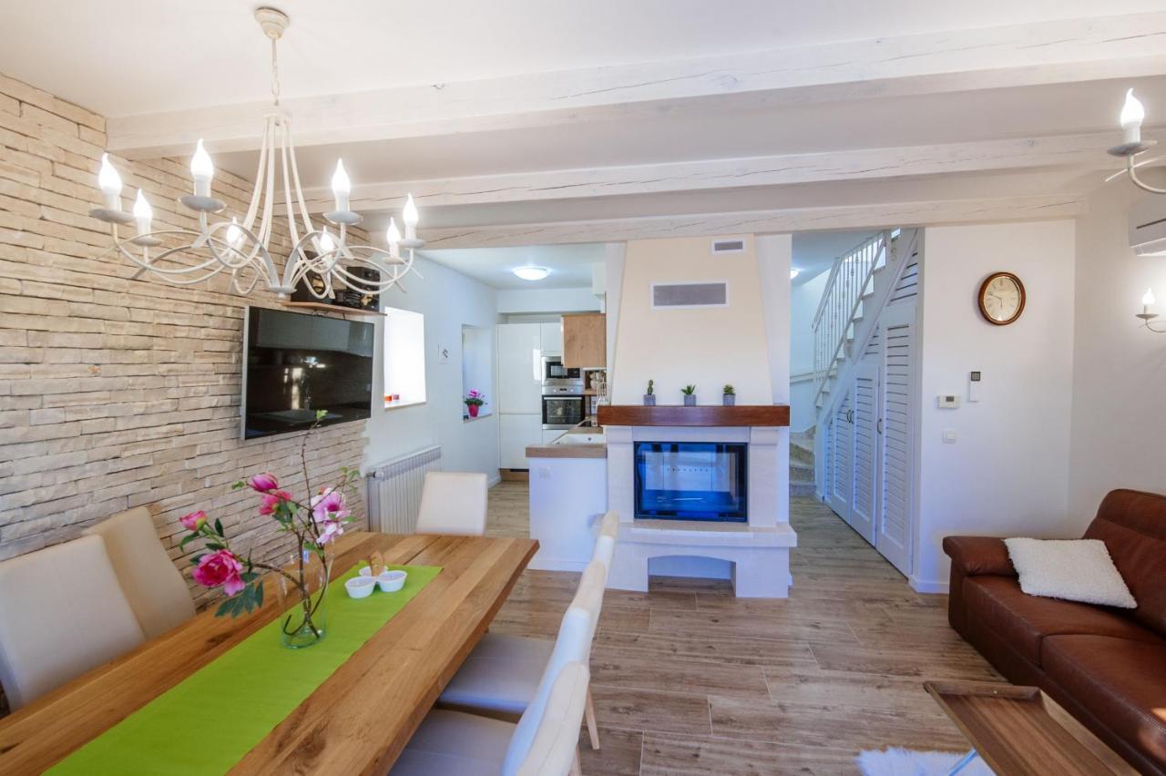 Villa Castello Coza Zadarvillas Винерац Екстериор снимка